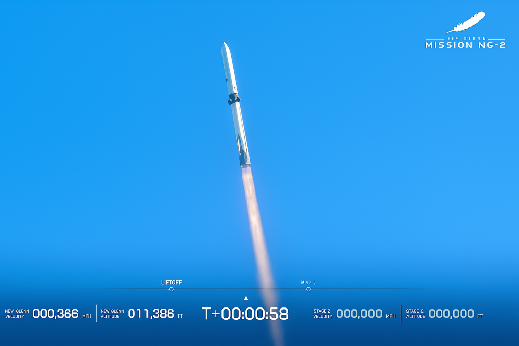 El cohete New Glenn durante su segundo vuelo, poco después de su lanzamiento
